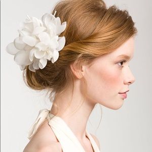 Floral Fabric Hair Clip (White)